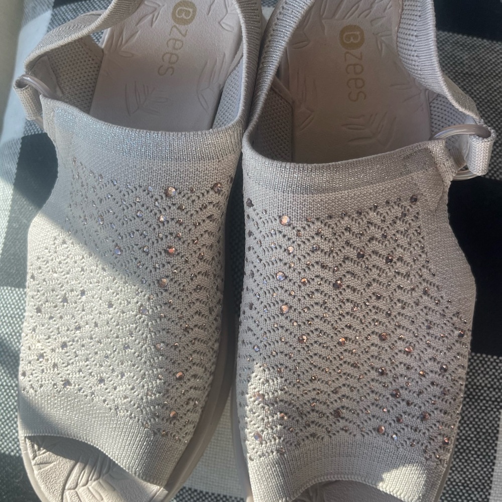 Bzees Women's Light Gray Embellished Sandals